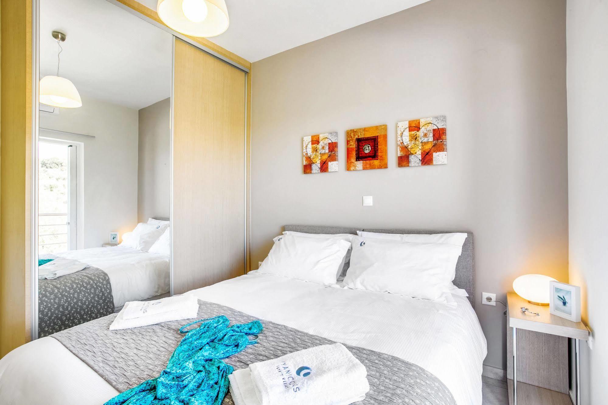 Cyan Icons Villas Civarász Kültér fotó
