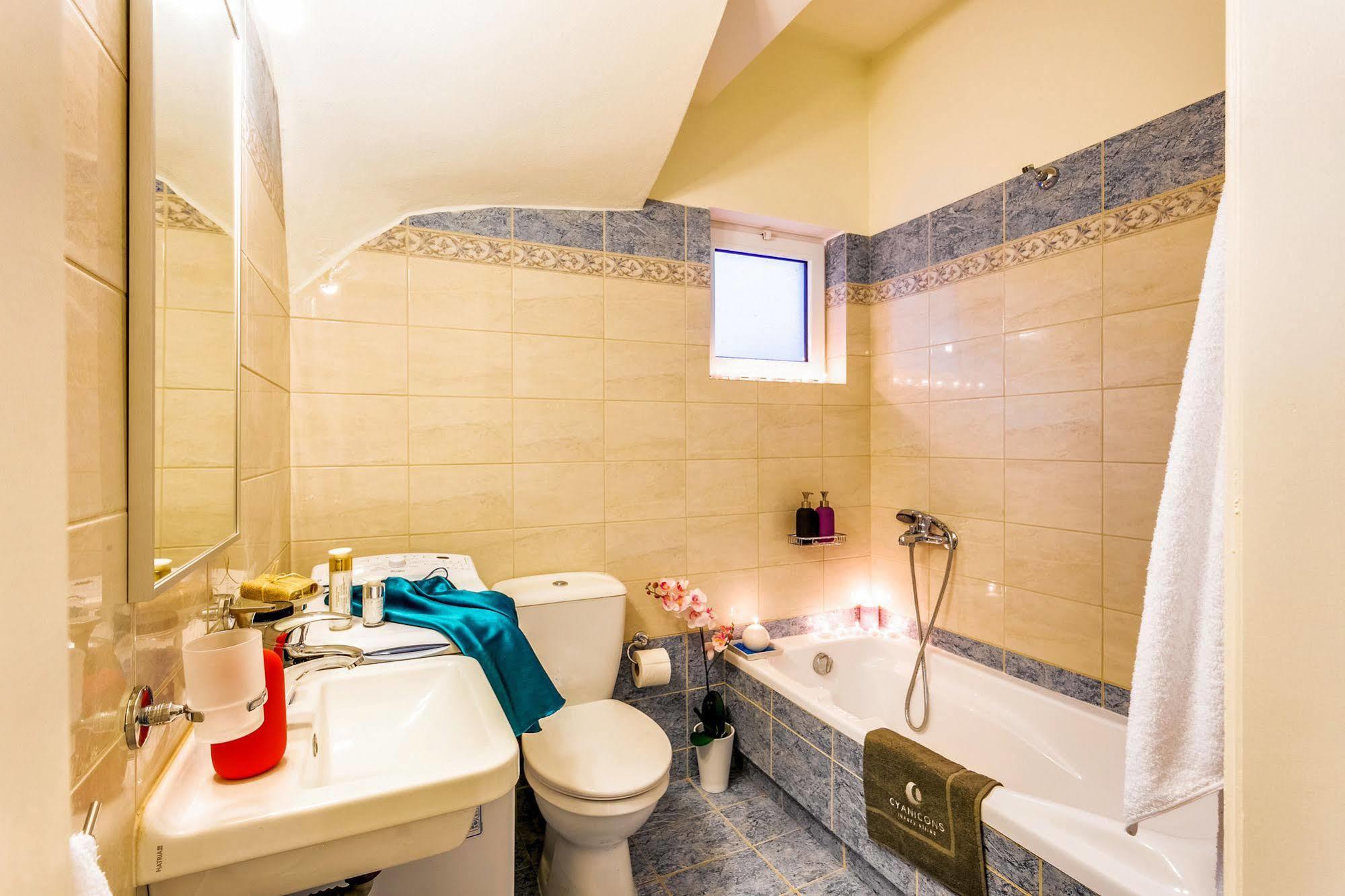 Cyan Icons Villas Civarász Kültér fotó