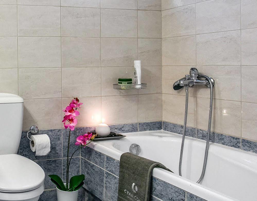 Cyan Icons Villas Civarász Kültér fotó