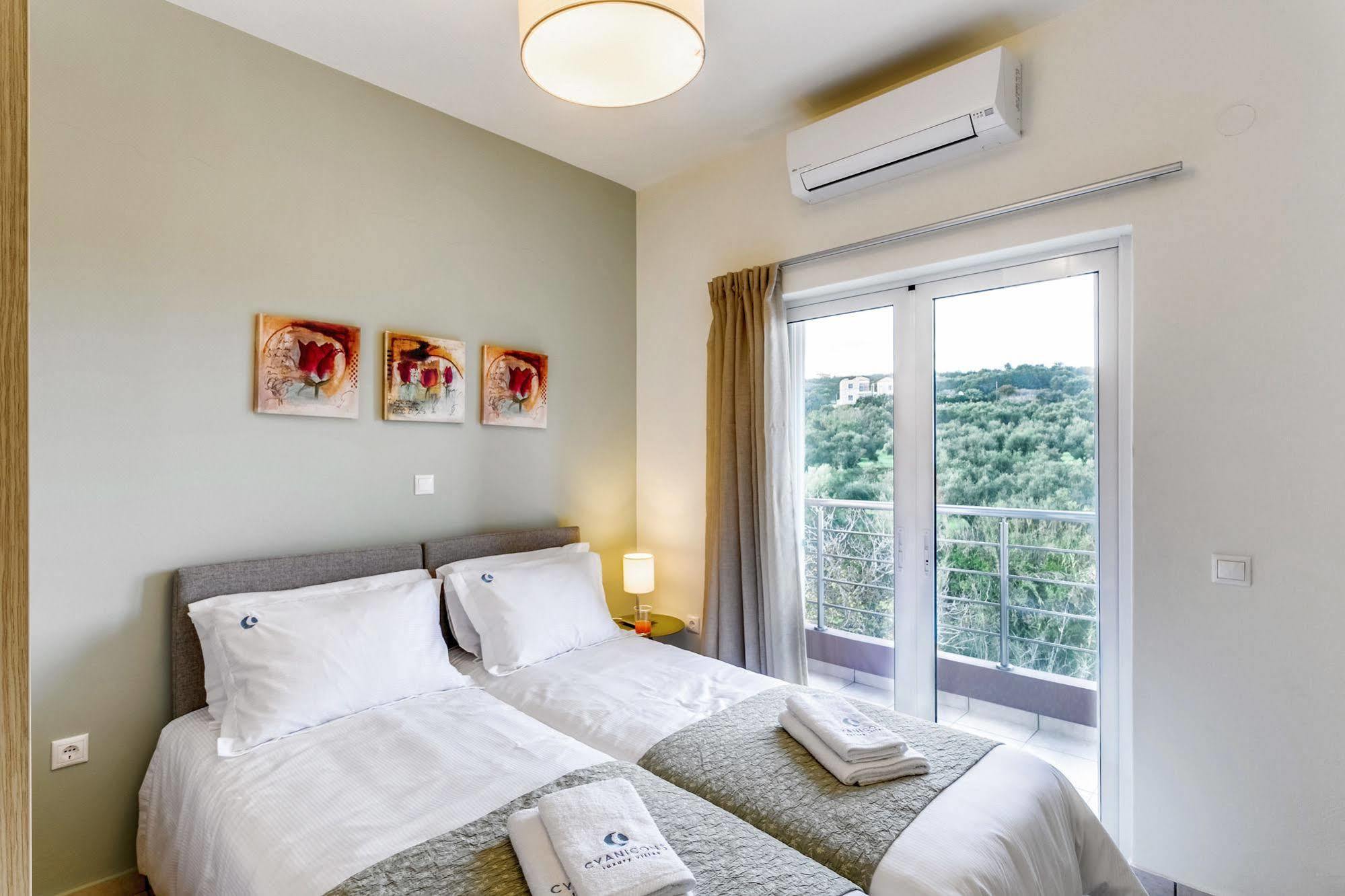 Cyan Icons Villas Civarász Kültér fotó